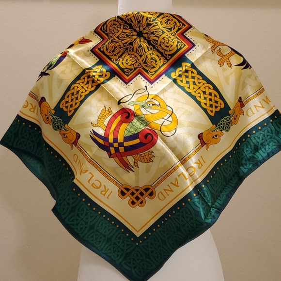 Scarf - Picture 1 of 5